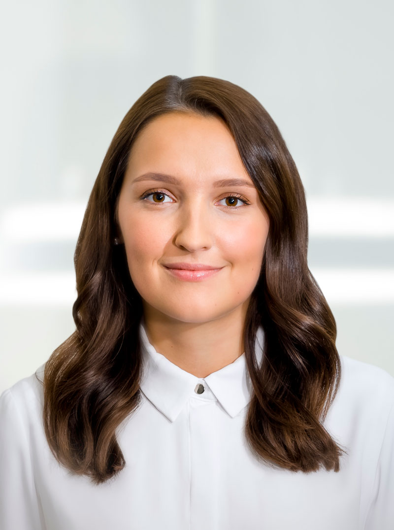 Alina Thoms